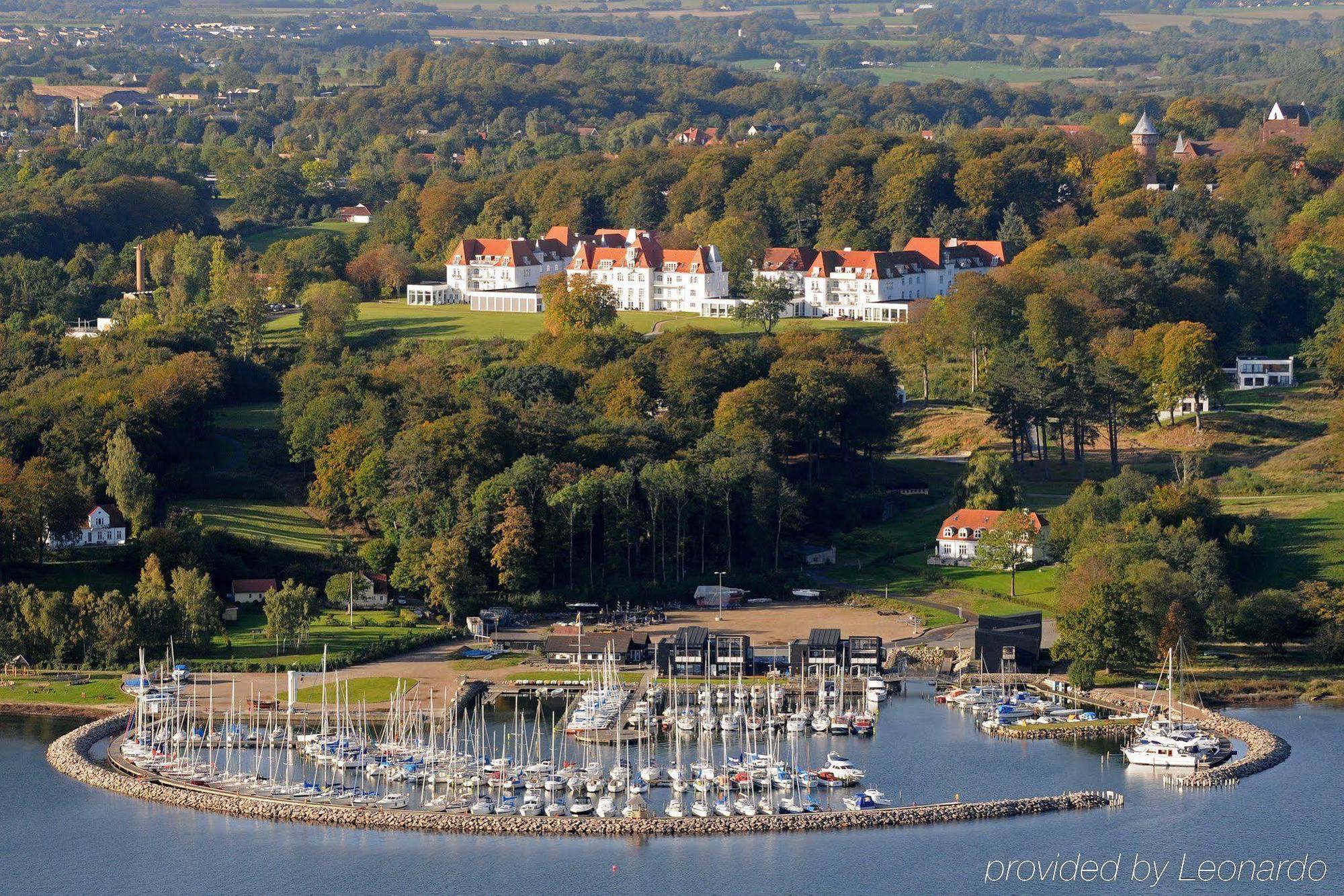 Hotel Comwell Kellers Park Brejning Exteriér fotografie